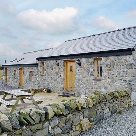 The Top Barn Coedana Exterior photo